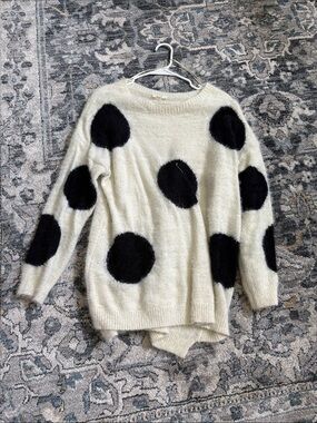 easel Cream Crewneck Sweater with Black Polka Dots
